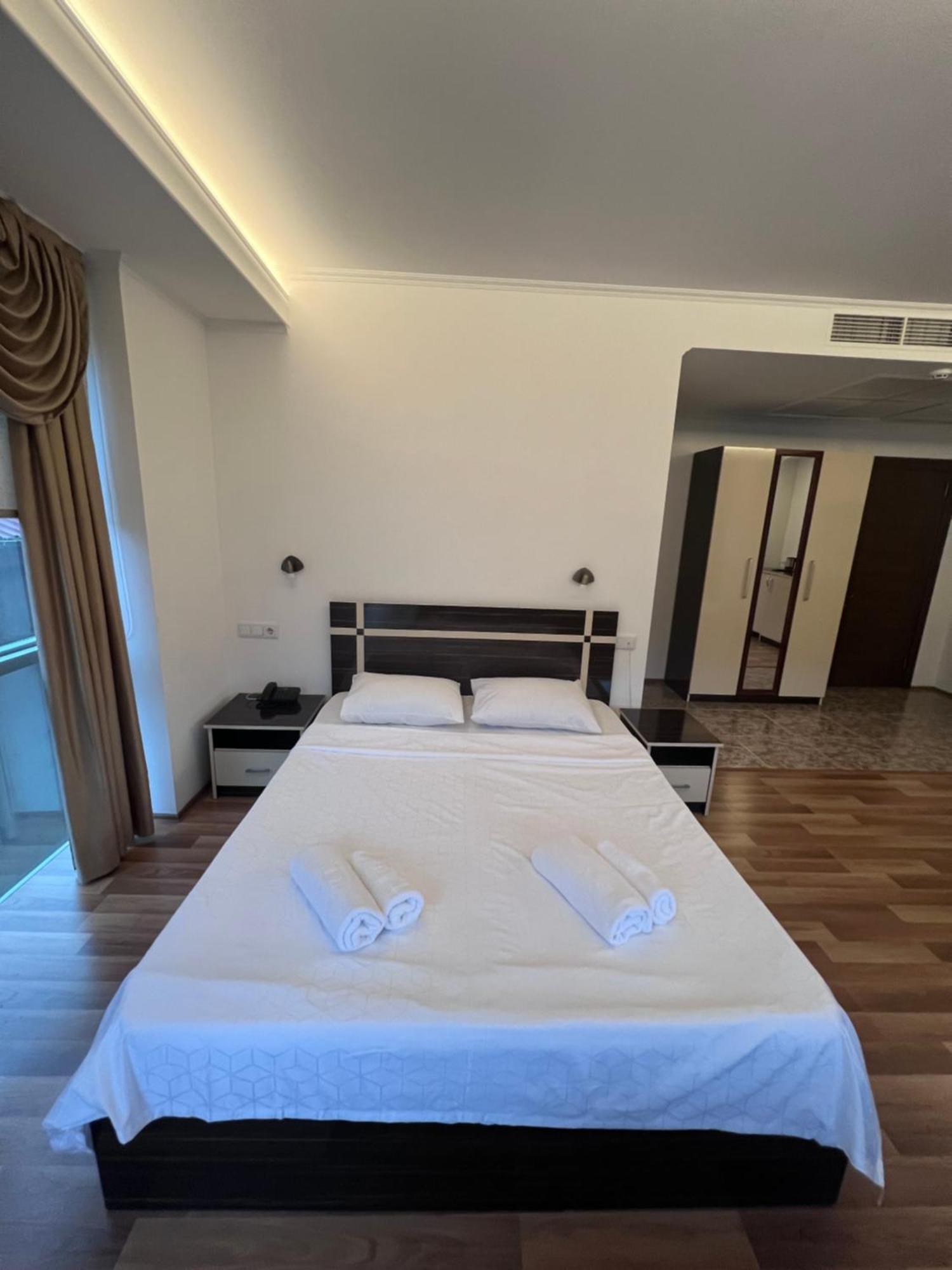 באטומי Hotel Argo מראה חיצוני תמונה
