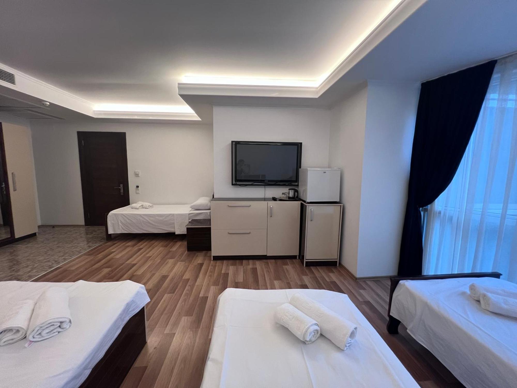 באטומי Hotel Argo מראה חיצוני תמונה
